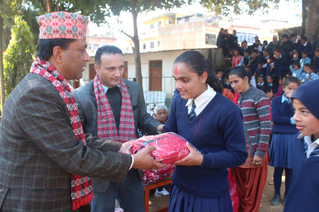 ग्लोवल वैँकद्धारा न्यानो कपडा वितरण